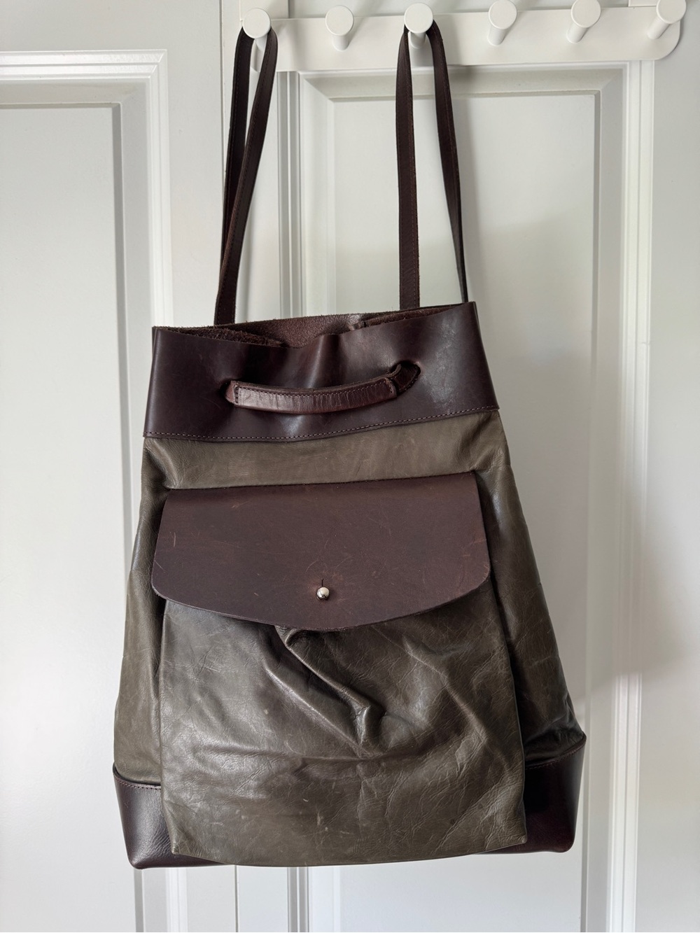 m0851 Leather Convertible Backpack Tote Bag Two Tone Olive Brown Made in Canada - Picture 3 of 14